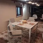 Jolie Maison,terrasse, Jardin 5 Minutes De La De La Chambrette Avec Restos Les Pieds Dans Le Sable בית נופש