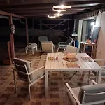 Jolie Maison,terrasse, Jardin 5 Minutes De La De La Chambrette Avec Restos Les Pieds Dans Le Sable * לה ורדון-סור-מר