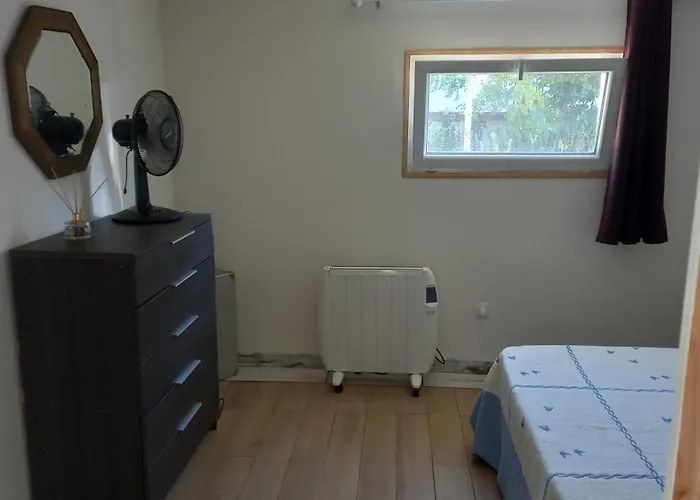 Jolie Maison,terrasse, Jardin 5 Minutes De La De La Chambrette Avec Restos Les Pieds Dans Le Sable Tatil Evi *