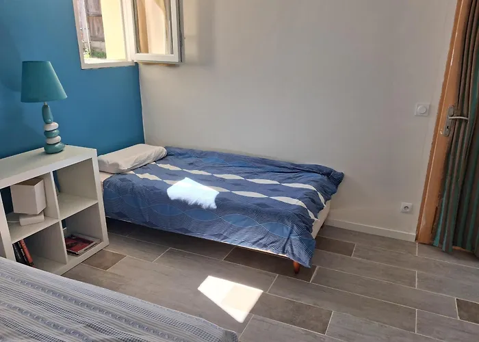 Jolie Maison,terrasse, Jardin 5 Minutes De La De La Chambrette Avec Restos Les Pieds Dans Le Sable Tatil Evi