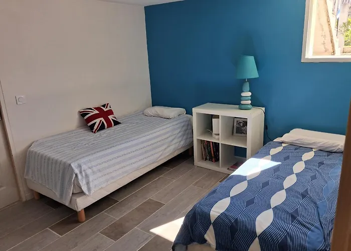 Jolie Maison,terrasse, Jardin 5 Minutes De La De La Chambrette Avec Restos Les Pieds Dans Le Sable Le Verdon-sur-Mer