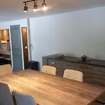 Jolie Maison,terrasse, Jardin 5 Minutes De La De La Chambrette Avec Restos Les Pieds Dans Le Sable * Le Verdon-sur-Mer